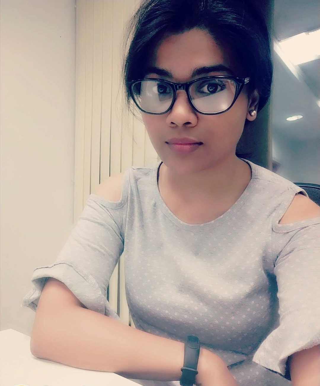 
                    Shama


                        Ugale